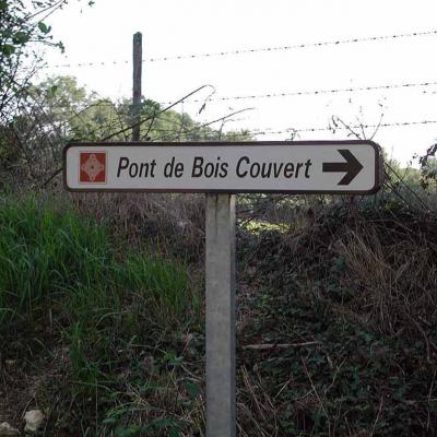 Le pont de bois couvert045